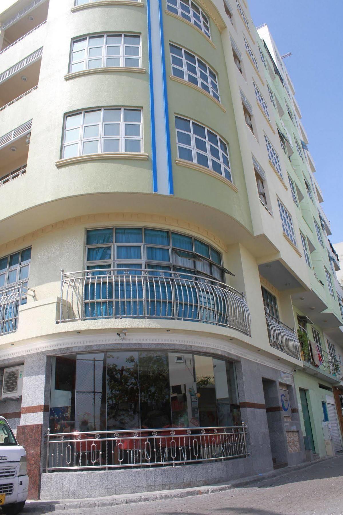Surfview Raalhugandu Otel Malé Dış mekan fotoğraf